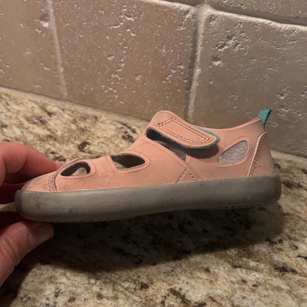Kids Pink Closed-Toe Sandal Sneakers with Hook-and-Loop Strap - Picture 4 of 10